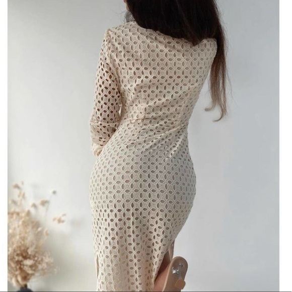 ZARA Embroidered Dress Openwork Buttons - Picture 3 of 7
